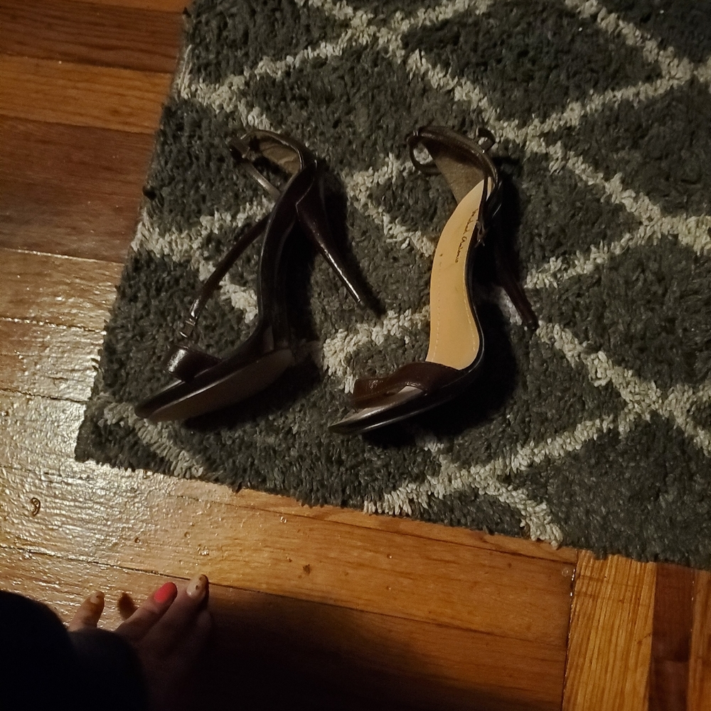 shoes - Picture 2 of 3